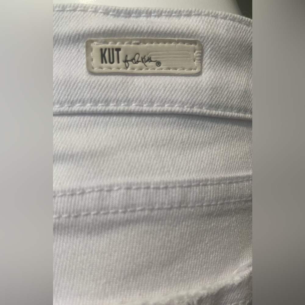 Kut from the Kloth Women’s White CATHERINE BOYFRIEND Distressed Jeans Size 6 - Picture 6 of 15